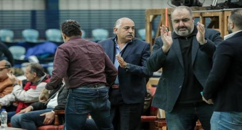 بالفيديو.. مجلس إدارة الأهلي يحتفل في الملعب بالفوز على سيدات الزمالك